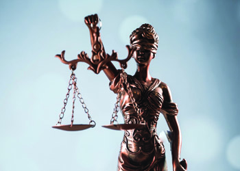 lady-justice-with-scales